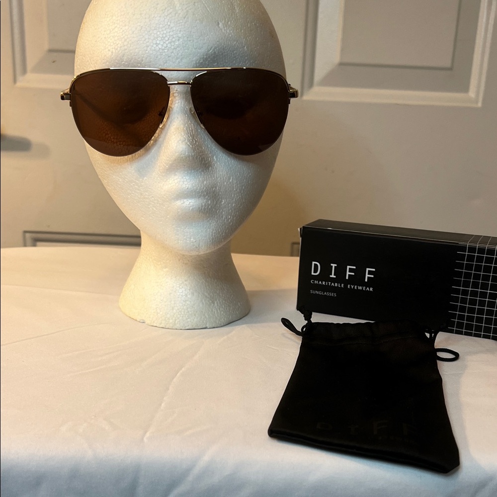 Diff Eyewear Brown Aviator Sunglasses